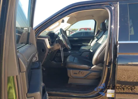 2023 Ford Expedition Xlt z USA, uszkodzony, nr VIN 1FMJU1H86PEA45929